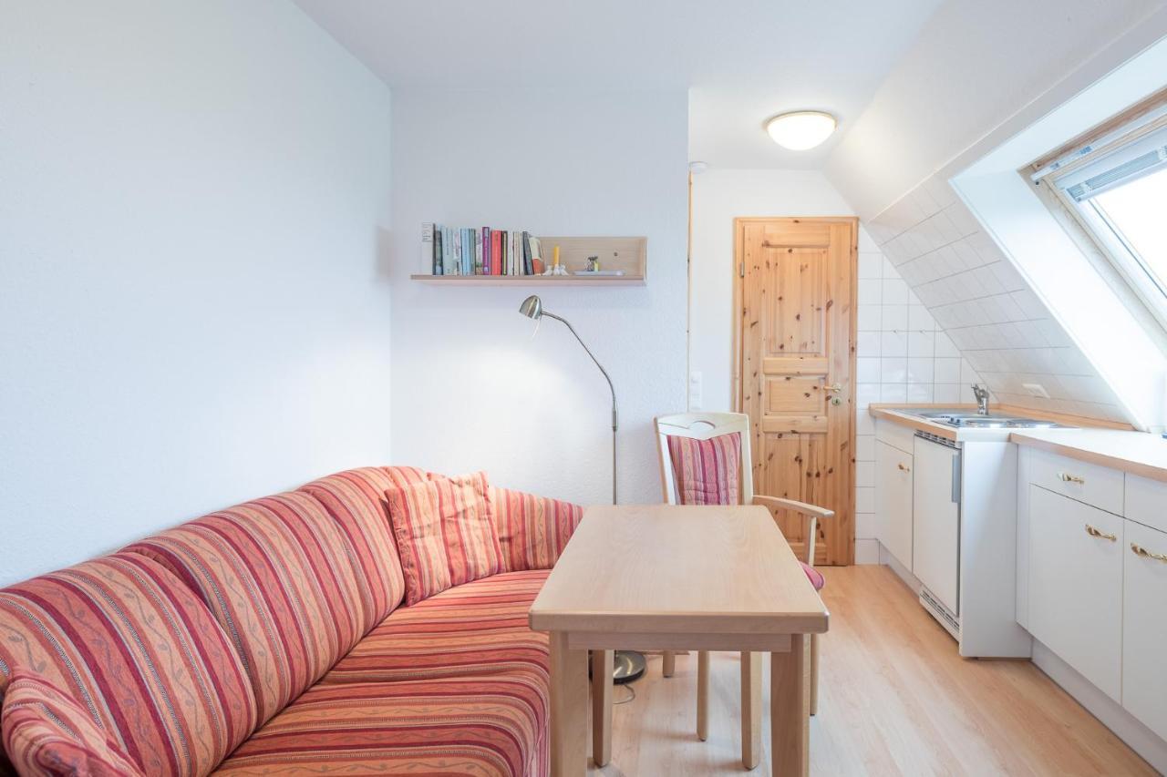 Direkt Am Deich - Ferienwohnung Oland Im Gaestehaus Am Badedeich Dagebüll Eksteriør billede
